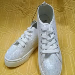 BNWT Glitter Tennies